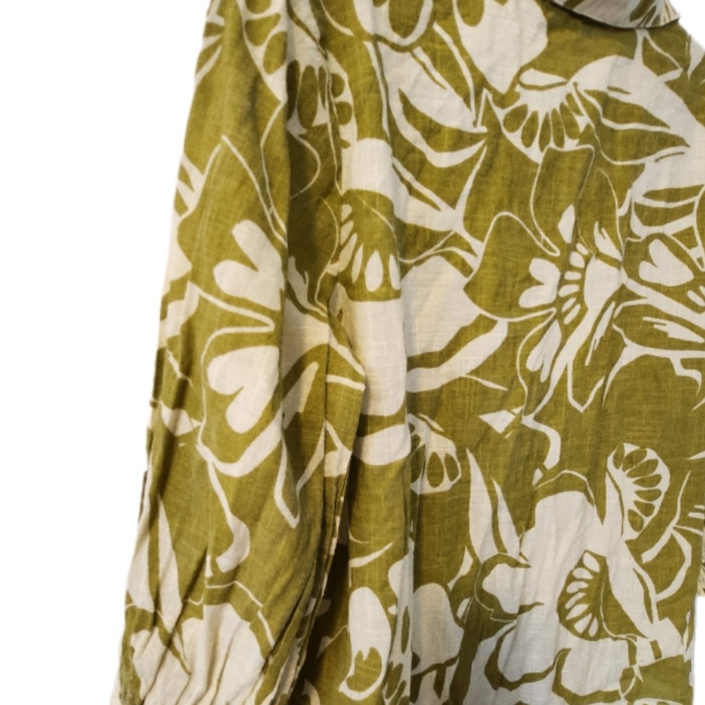 Olive Floral Button-Up Women's Top - Picture 4 of 7